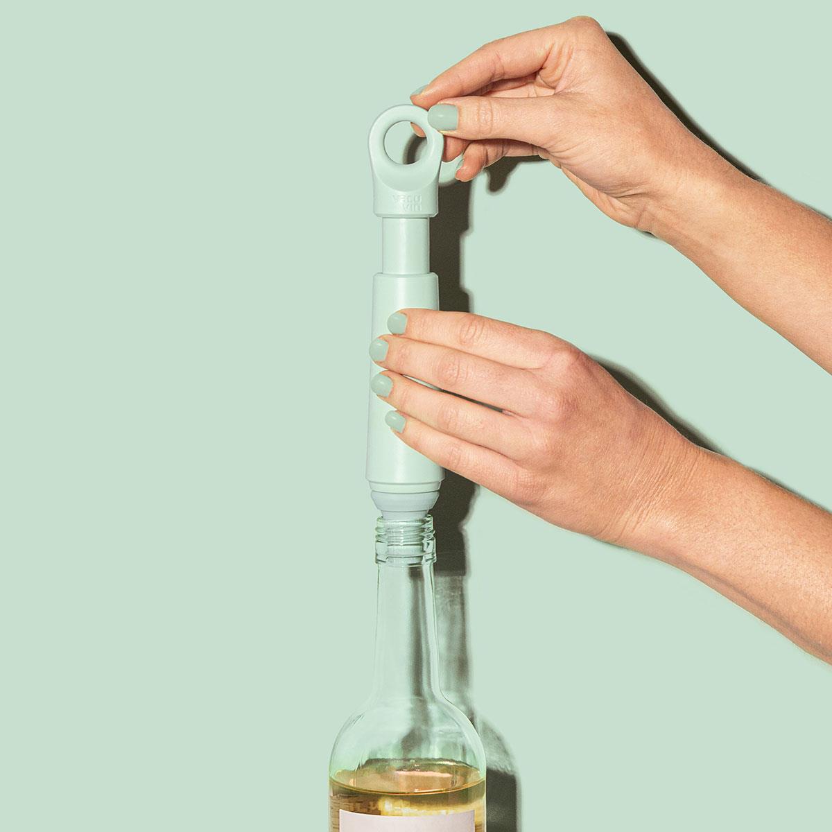 Vacu Vin Wine Saver Loop Jade